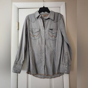 Wrangler Gray Button Down Shirt Classic Style